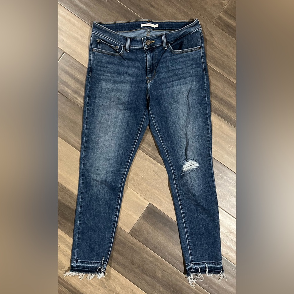 Levi’s Women’s 711 Skinny Jeans
